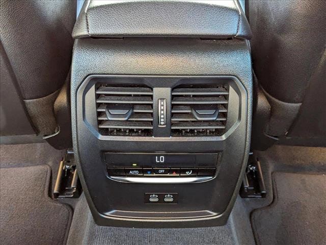 Certified 2024 BMW 330i Sedan w/ Convenience Package image 18