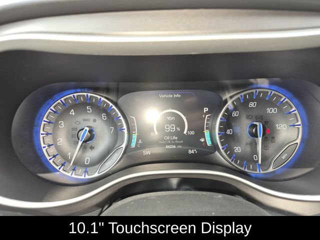 Used 2022 Chrysler Pacifica Touring-L FWD image 14