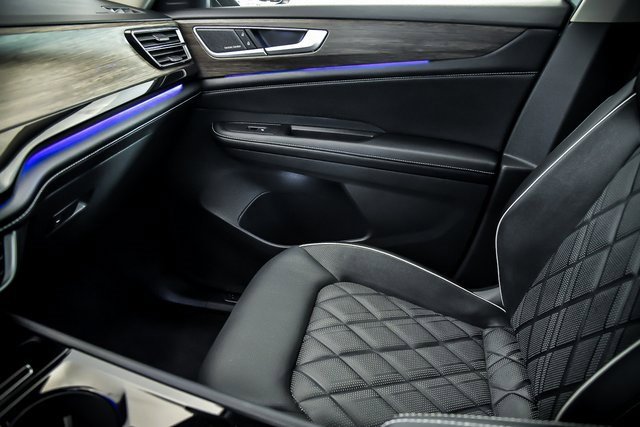 Certified 2025 Volkswagen Atlas SEL Premium R-Line image 18