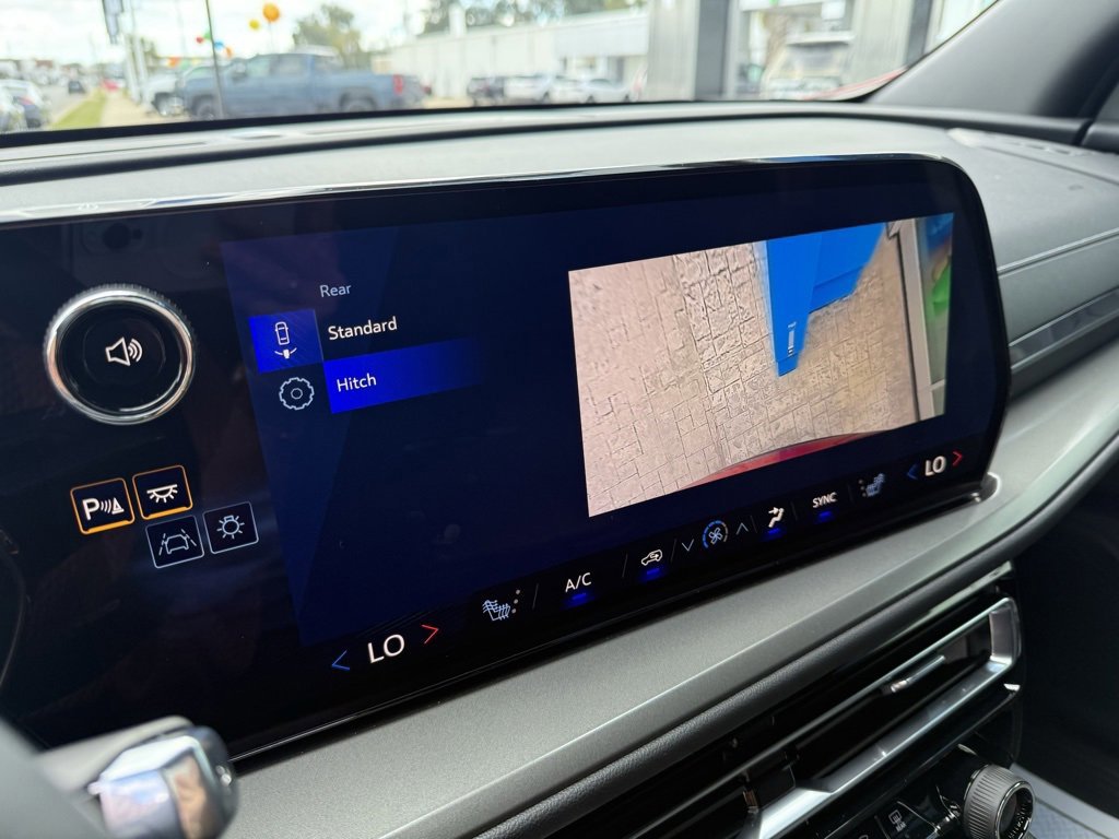 New 2026 Chevrolet Traverse LT w/ LPO, Floor Liner Package image 23