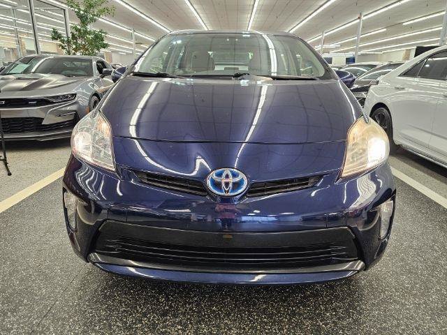 Used 2014 Toyota Prius Three FWD image 2