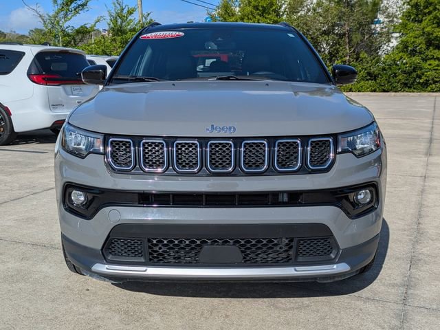 Used 2024 Jeep Compass Limited image 9