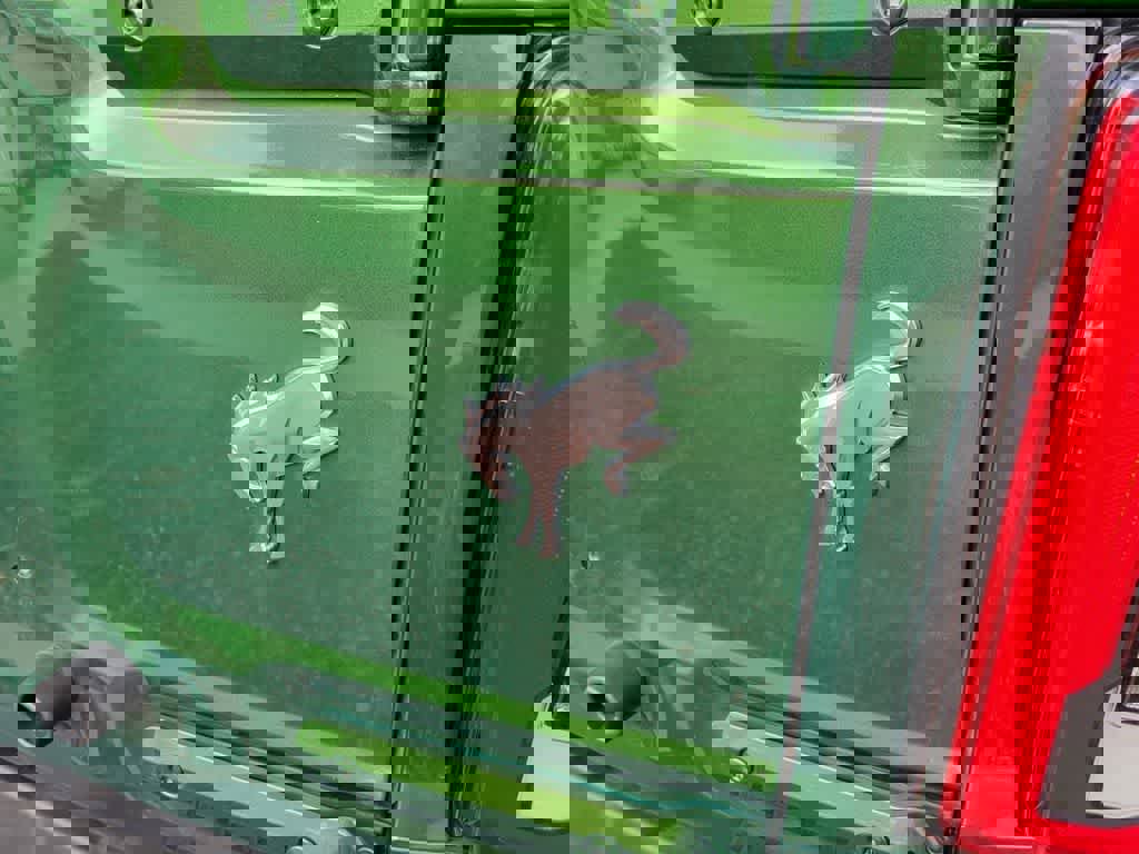 Used 2025 Ford Bronco Badlands image 7