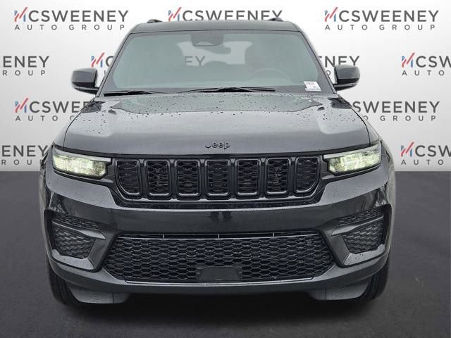 New 2025 Jeep Grand Cherokee Altitude RWD image 8