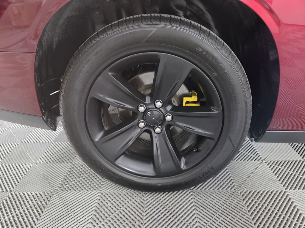 Used 2021 Dodge Challenger SXT RWD image 22