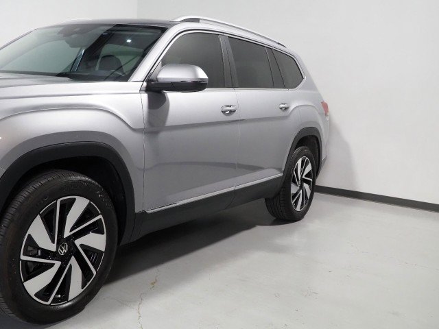 Used 2025 Volkswagen Atlas SEL AWD/4WD image 51