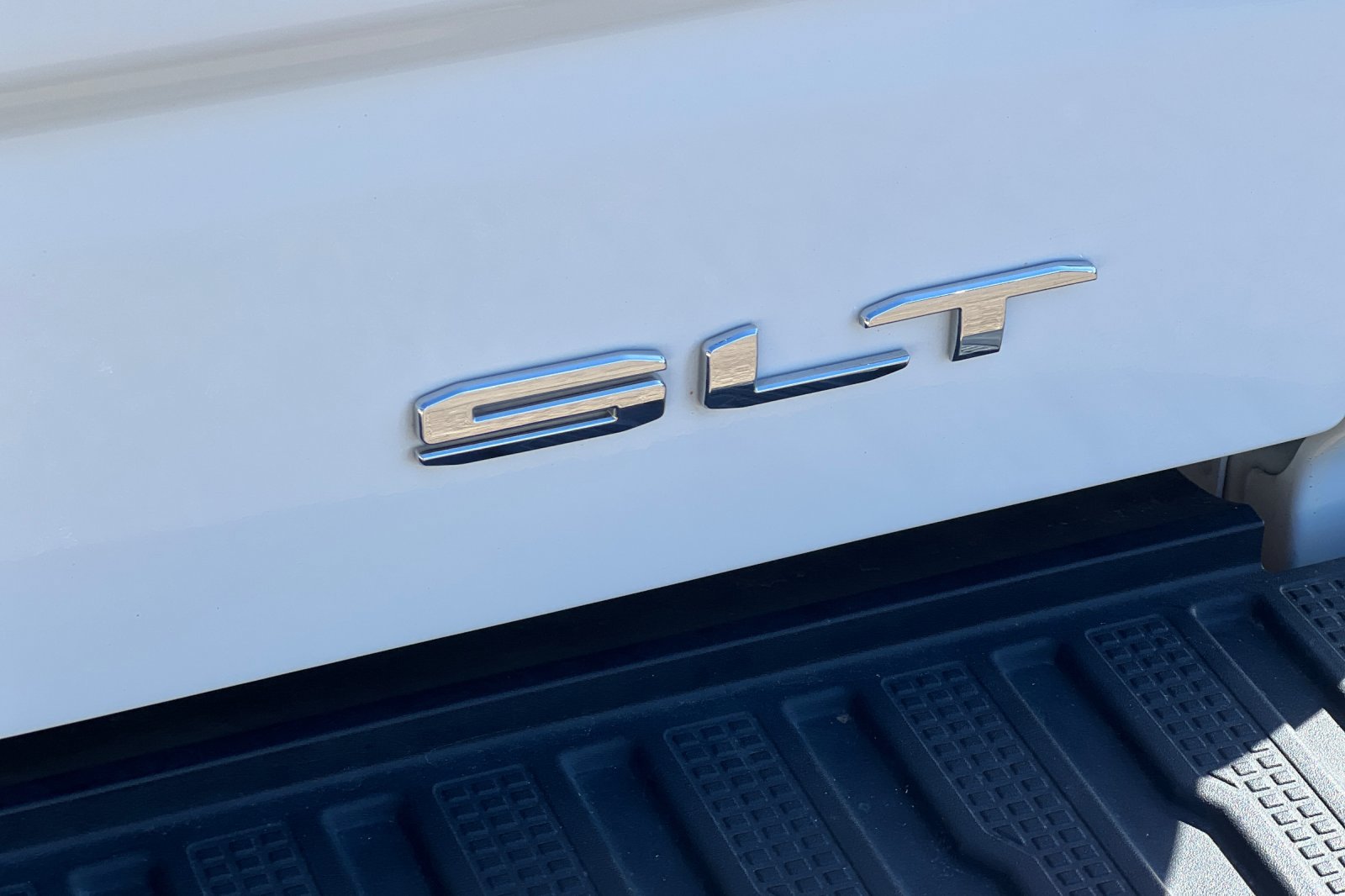Used 2024 GMC Sierra 1500 SLT image 8