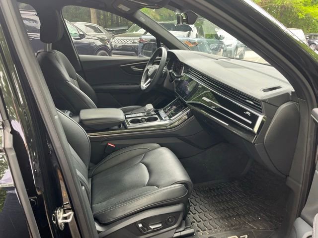Used 2025 Audi Q7 3.0T Prestige AWD/4WD image 11