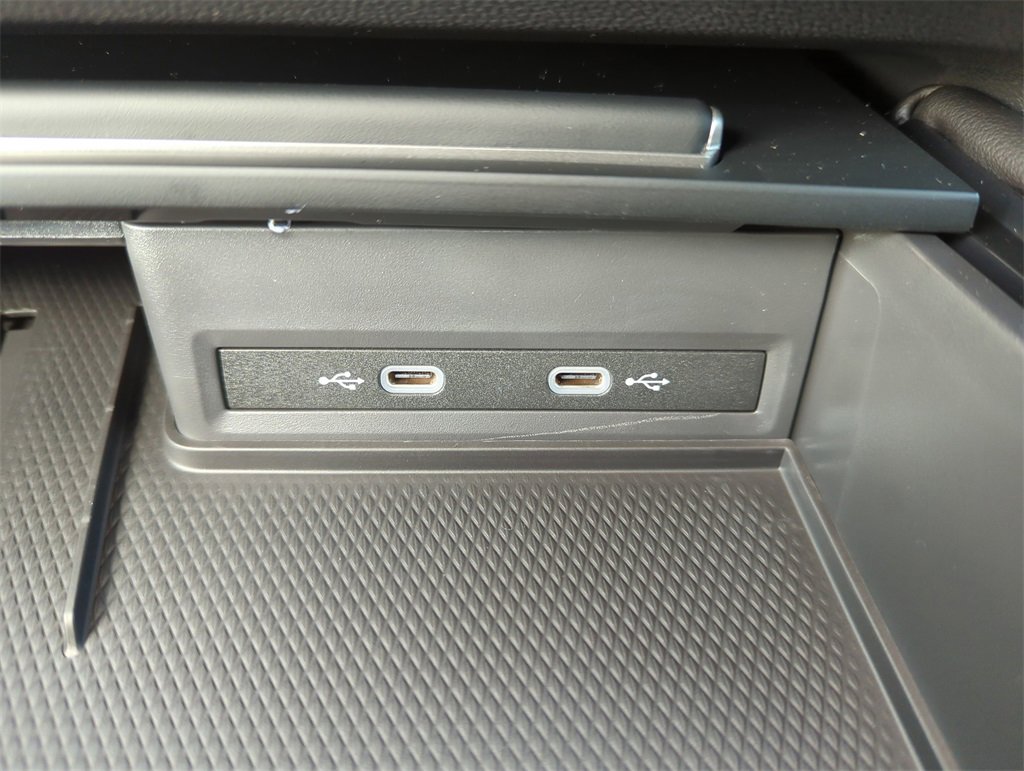 New 2026 Volkswagen Atlas Cross Sport SE image 33