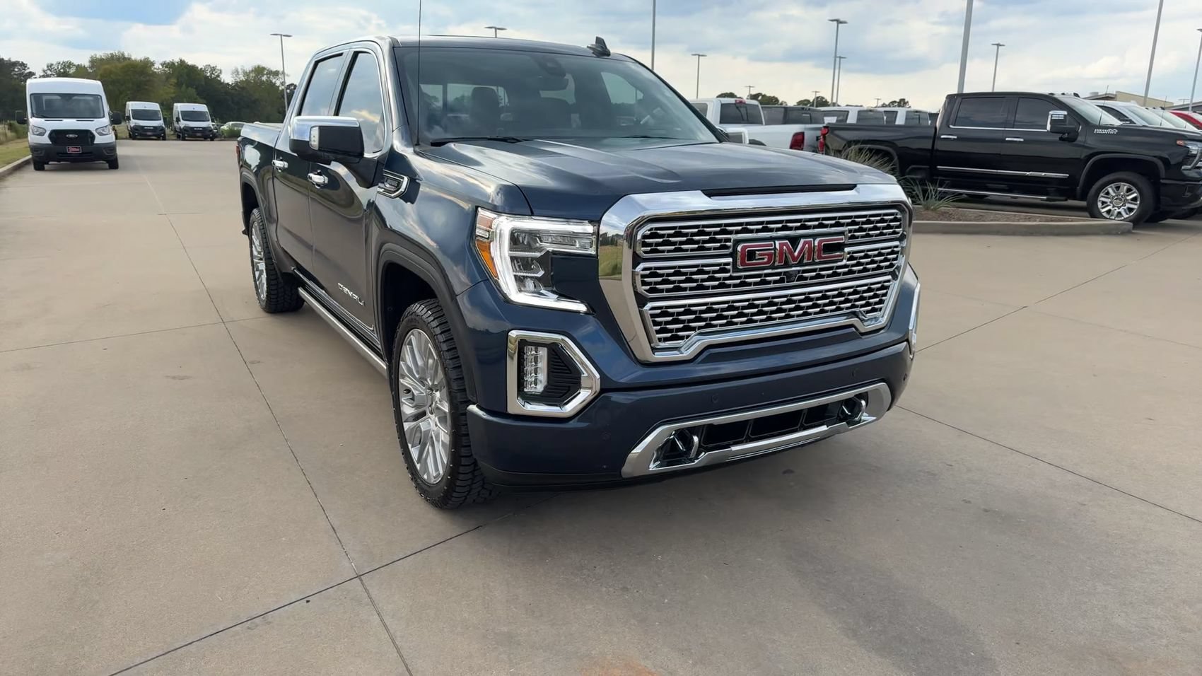 Used 2021 GMC Sierra 1500 Denali w/ Denali Ultimate Package AWD/4WD image 3