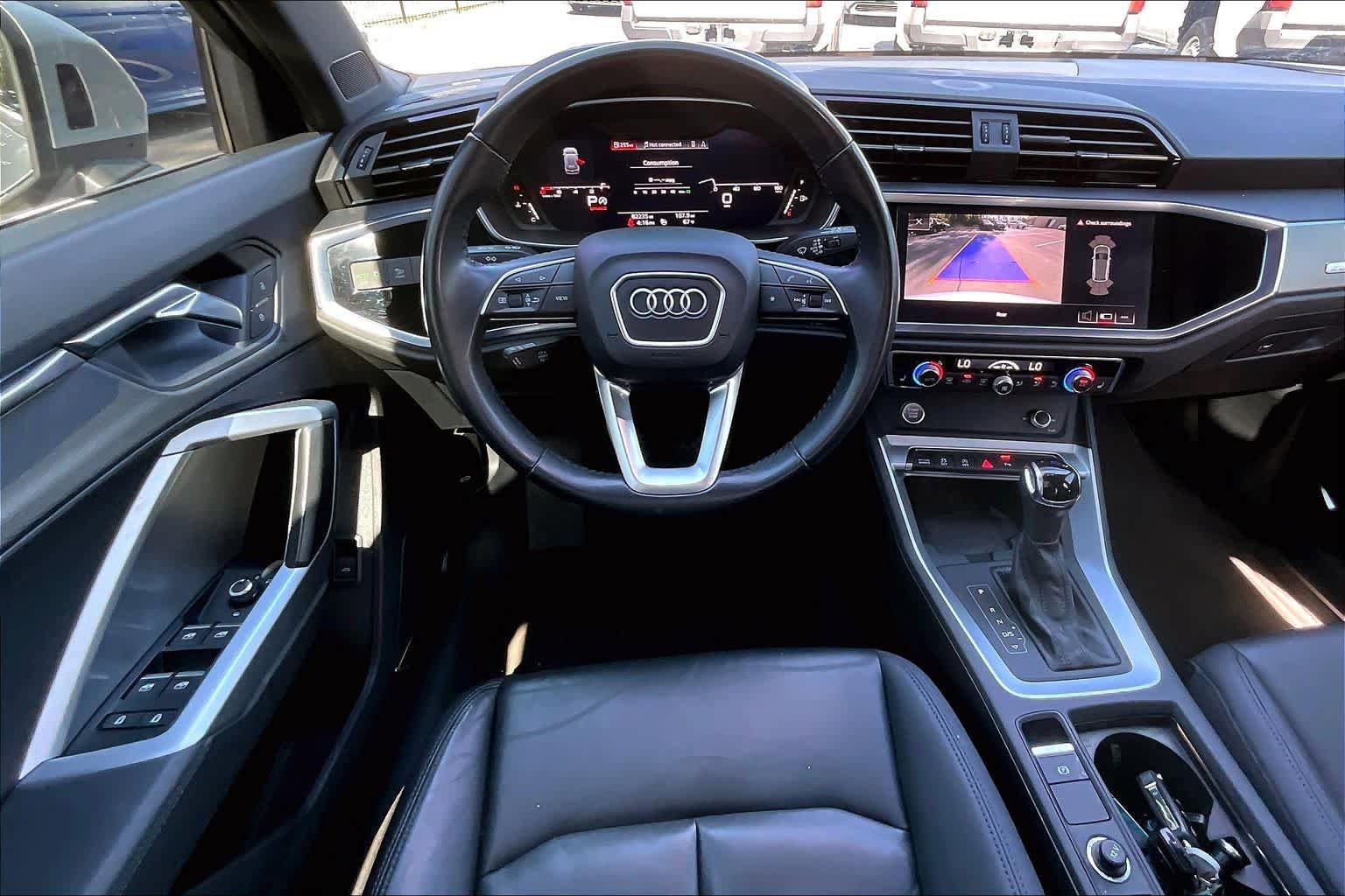 Used 2020 Audi Q3 2.0T Premium Plus w/ Premium Plus Package AWD/4WD image 6