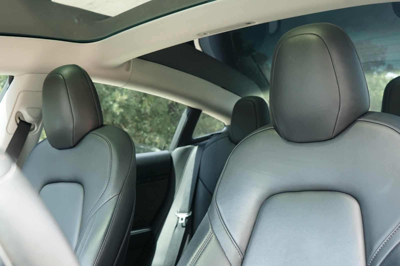 Used 2019 Tesla Model 3 Long Range RWD image 16