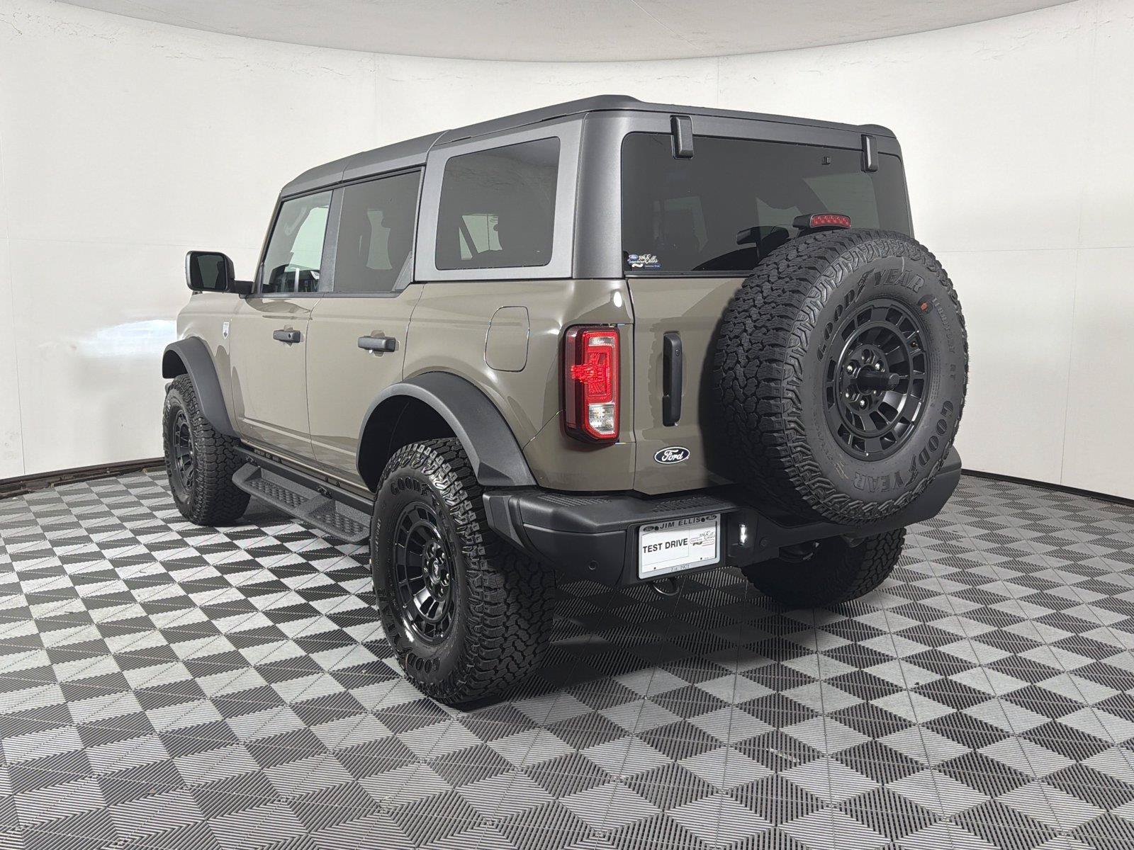 New 2026 Ford Bronco Big Bend w/ Black Diamond Package AWD/4WD image 5