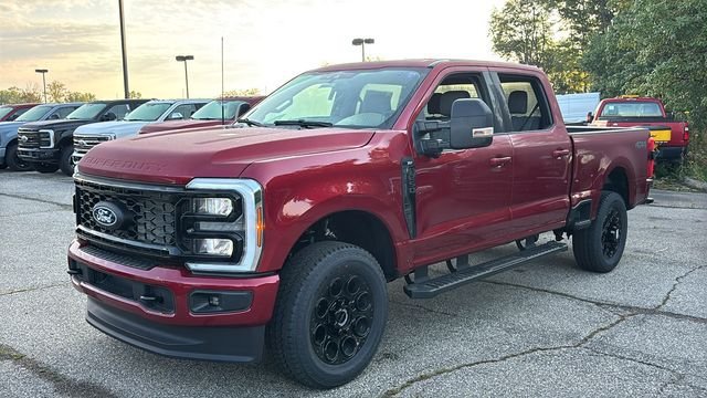 New 2027 Ford F250 XLT w/ XLT Premium Package AWD/4WD image 3