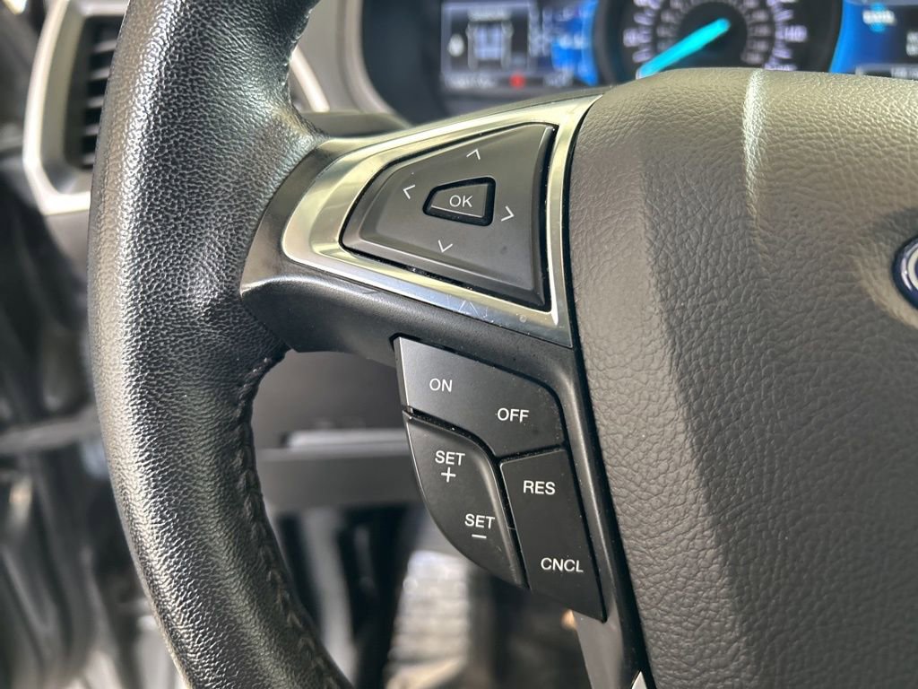 Used 2023 Ford Edge SEL image 48