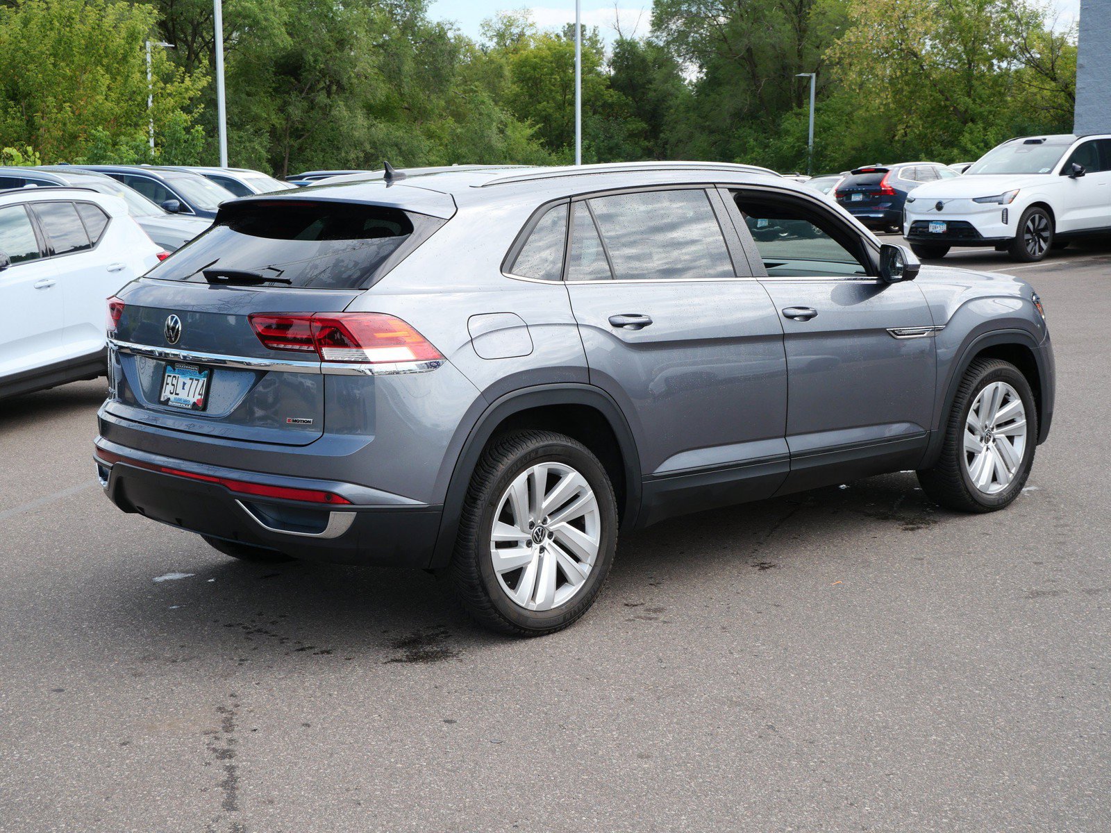 Used 2020 Volkswagen Atlas Cross Sport SE w/ Panoramic Sunroof Package AWD/4WD image 7