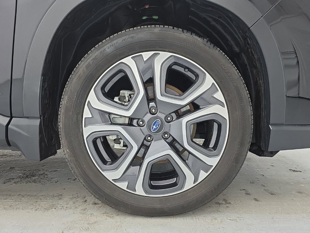 Used 2024 Subaru Ascent Limited image 18