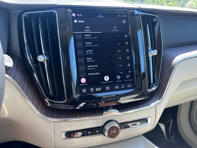 Certified 2022 Volvo XC60 B5 Momentum w/ Climate Package AWD/4WD image 21