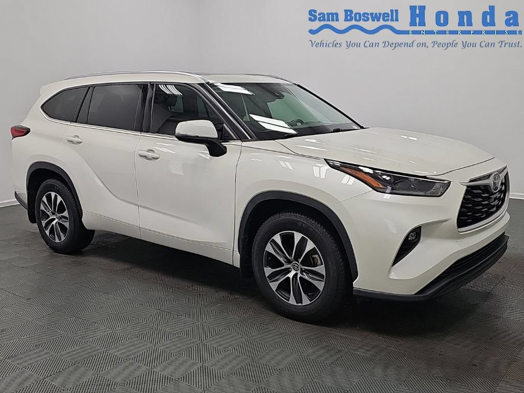 Used 2021 Toyota Highlander XLE