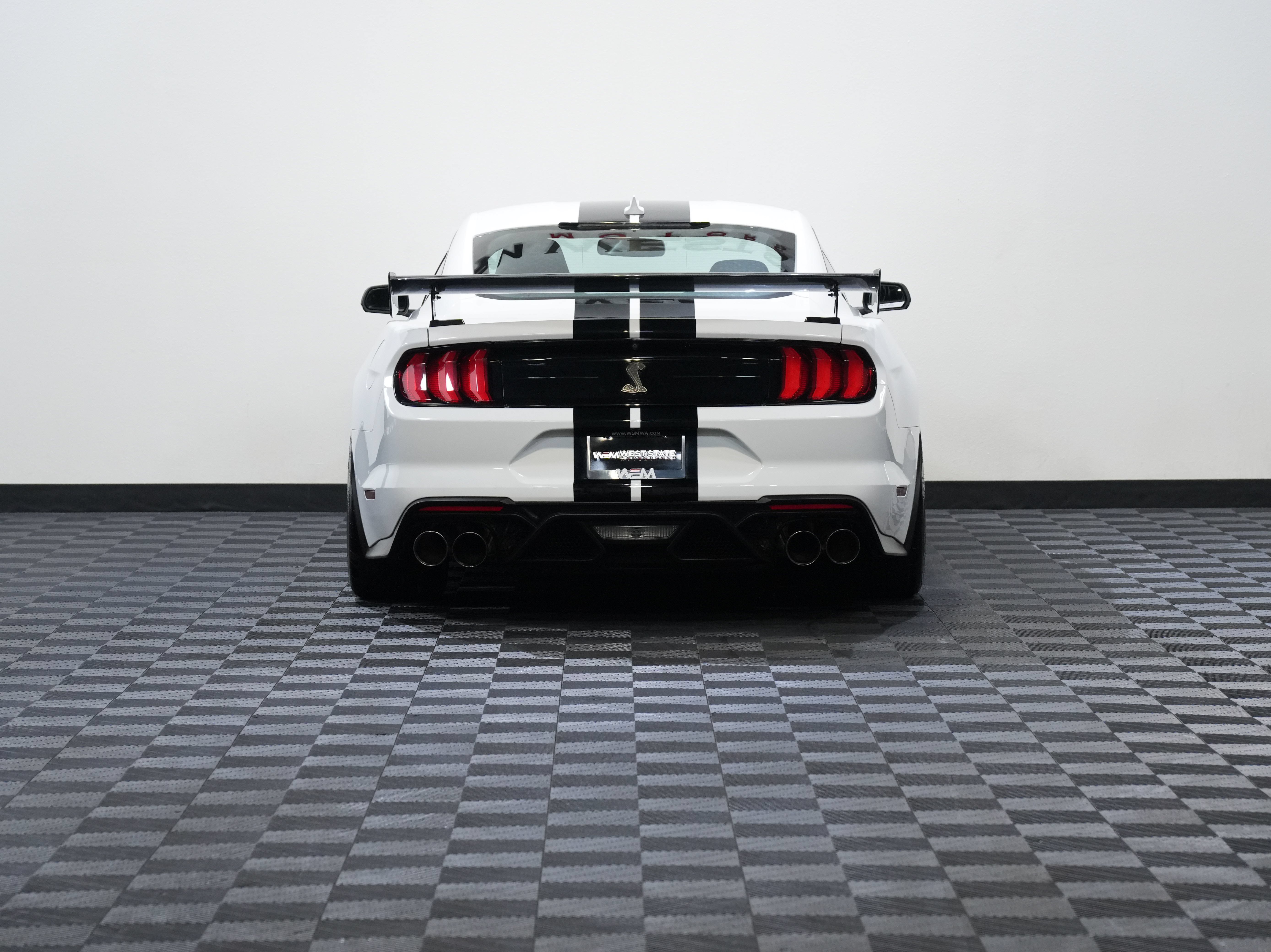 Used 2020 Ford Mustang Shelby GT500 w/ Carbon Fiber Track Pack RWD image 7