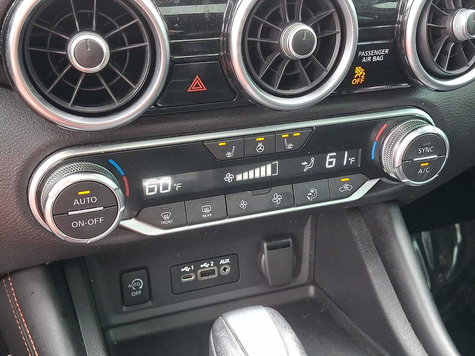 Used 2024 Nissan Sentra SR w/ SR Premium Package FWD image 13