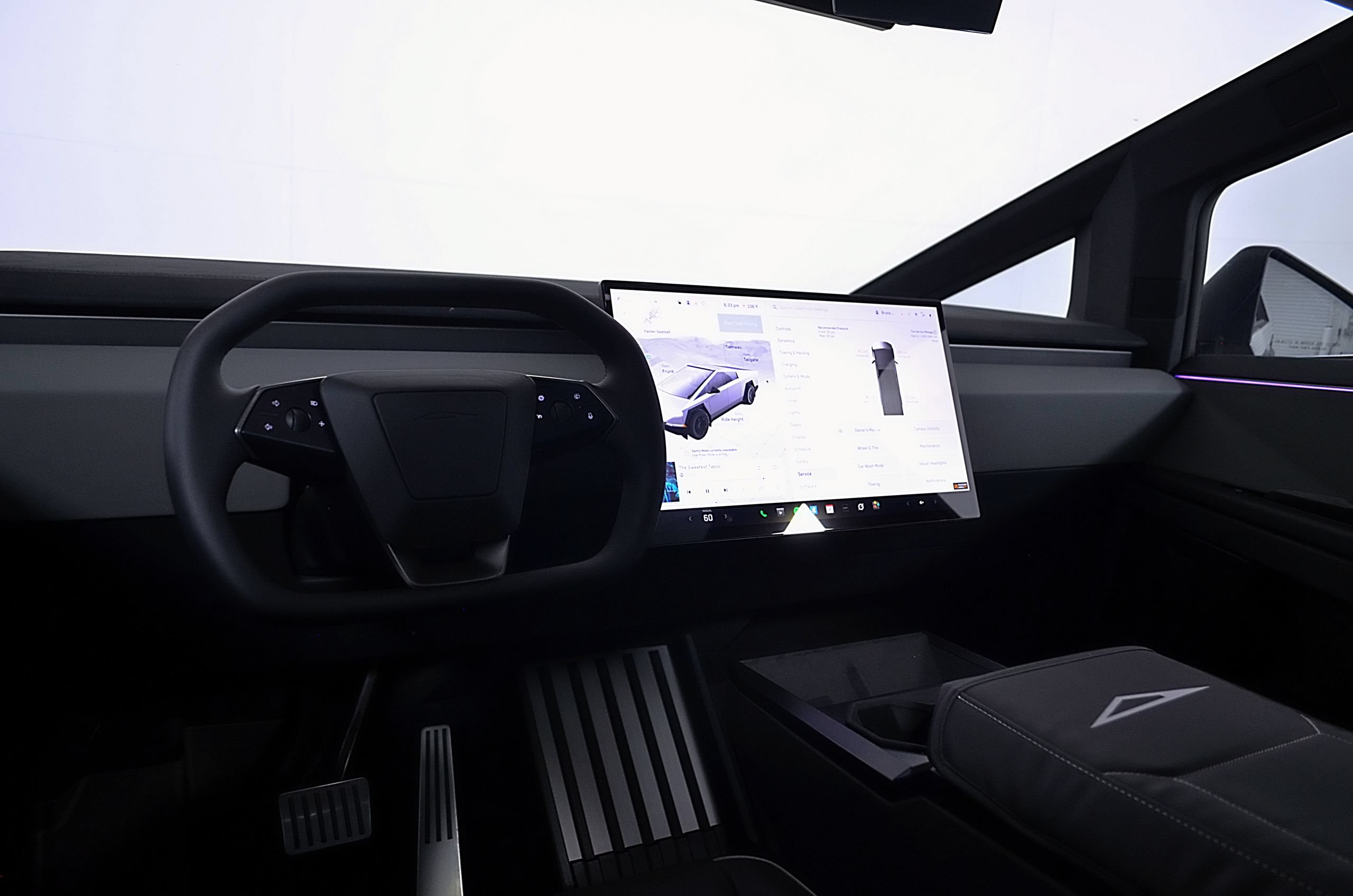 Used 2024 Tesla Cybertruck Cyberbeast AWD/4WD image 19