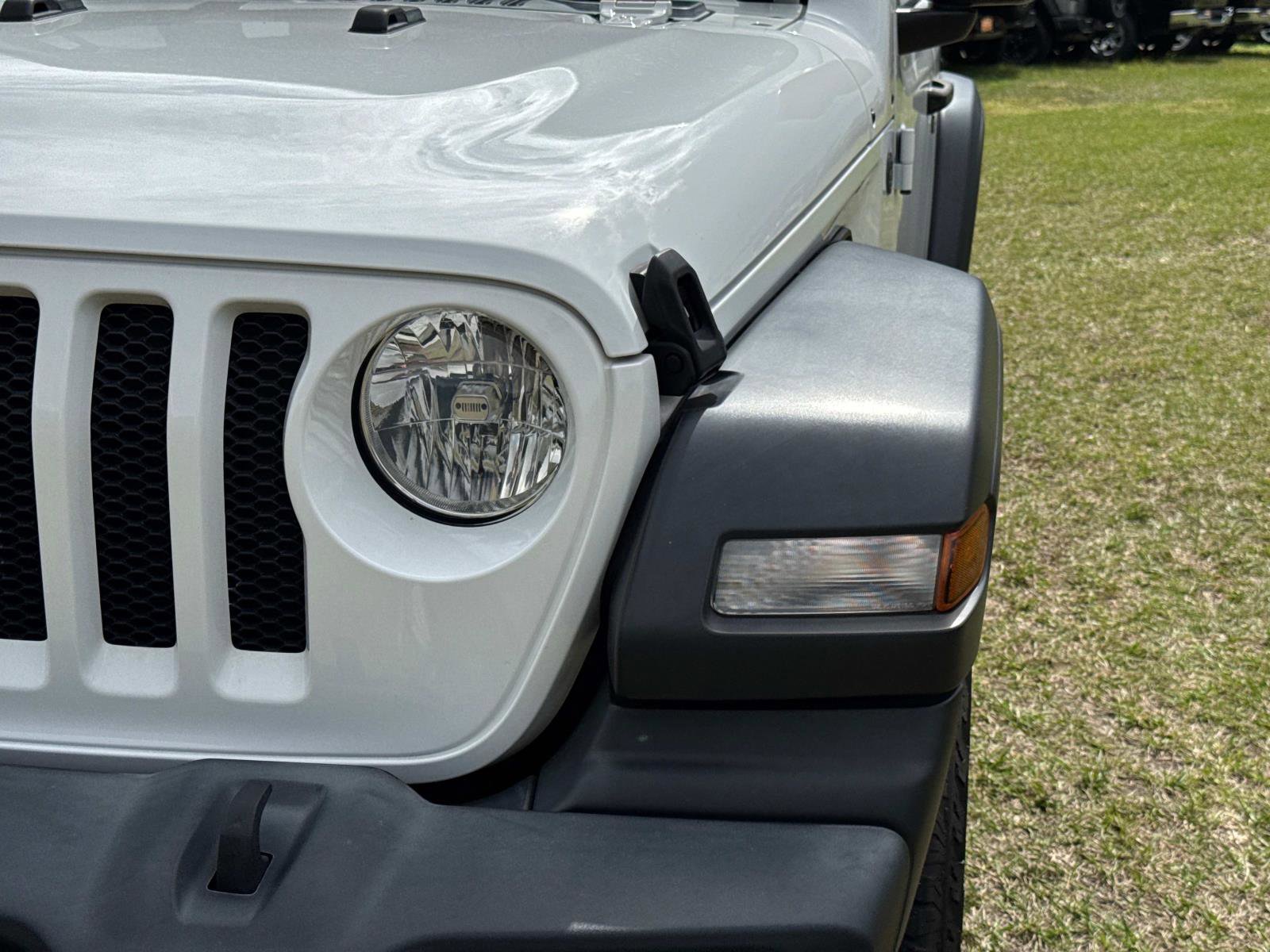 Certified 2022 Jeep Wrangler Sport image 9