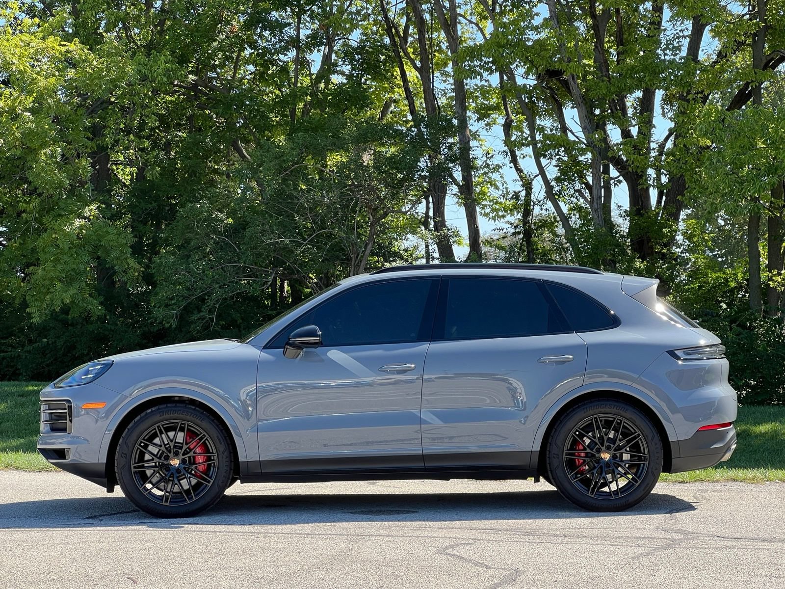 Certified 2024 Porsche Cayenne S AWD/4WD image 2
