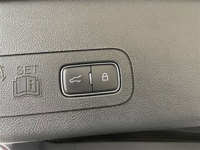 Used 2023 Lincoln Aviator AWD image 32