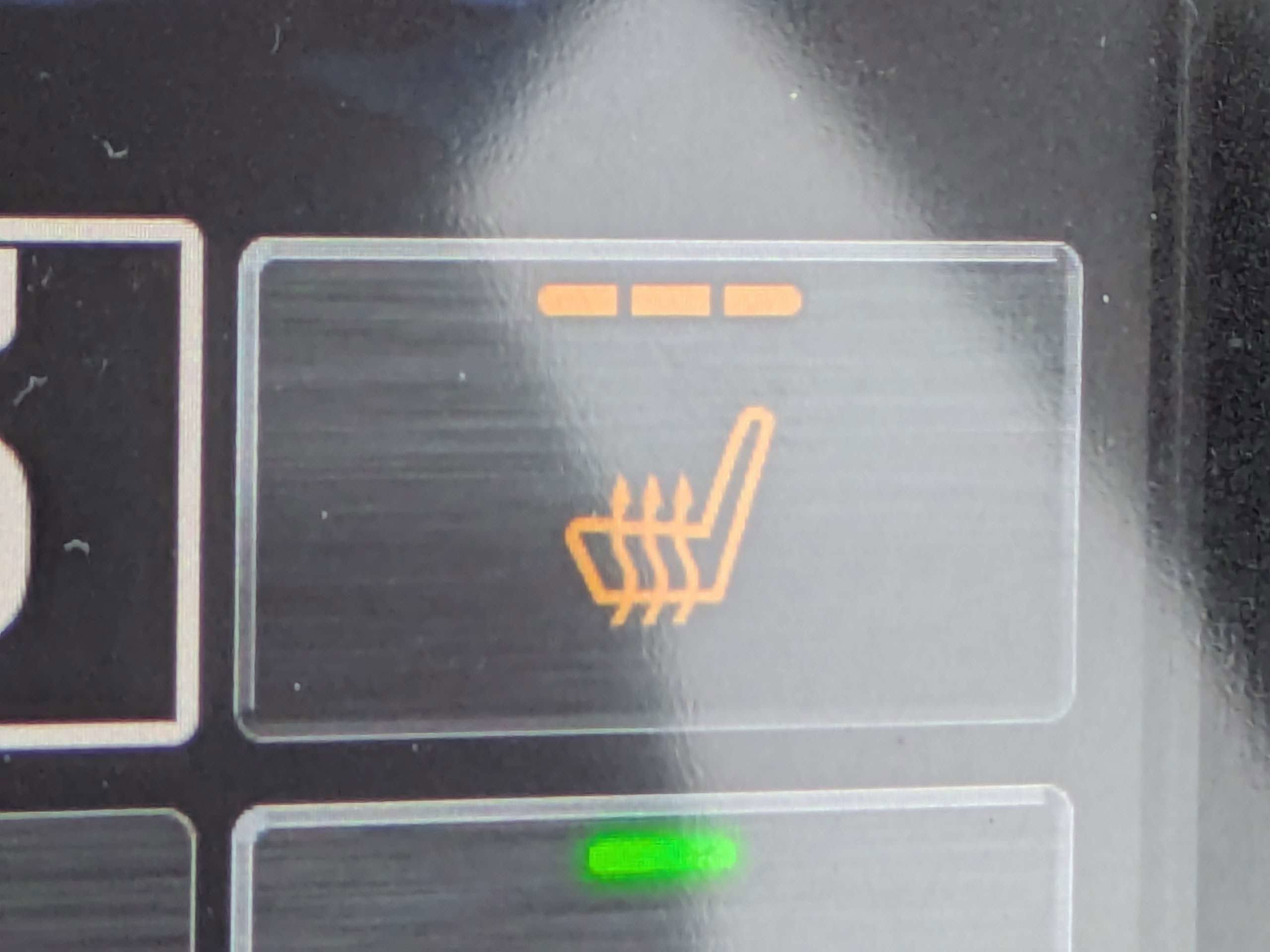 Certified 2025 Subaru Outback Premium w/ Popular Package #1A image 24