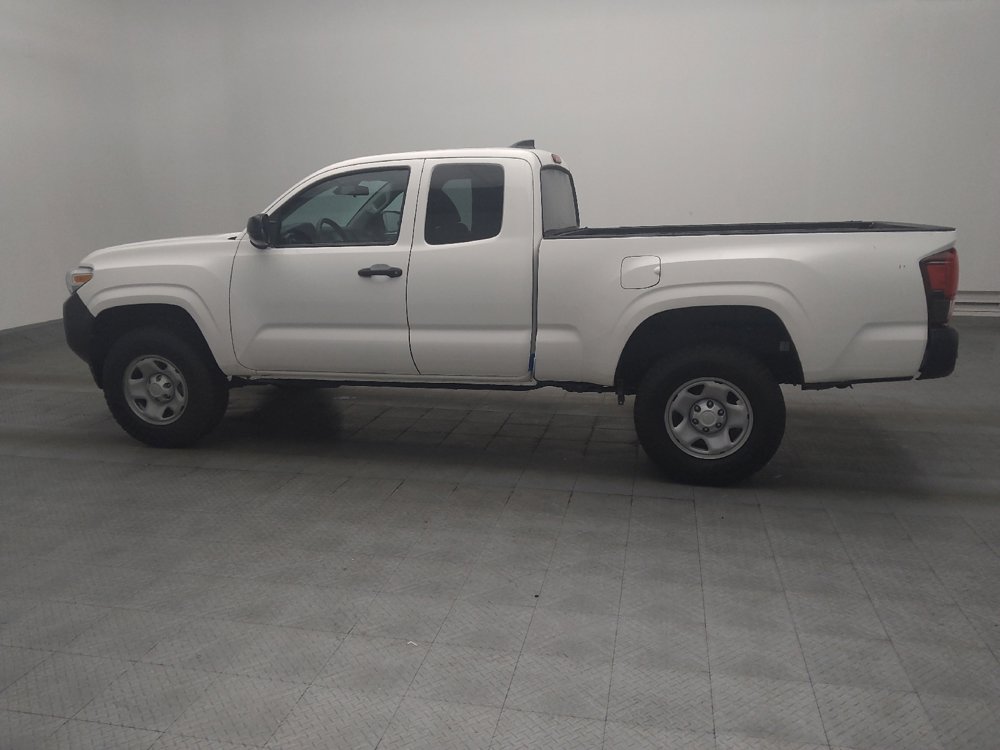 Used 2022 Toyota Tacoma SR image 3