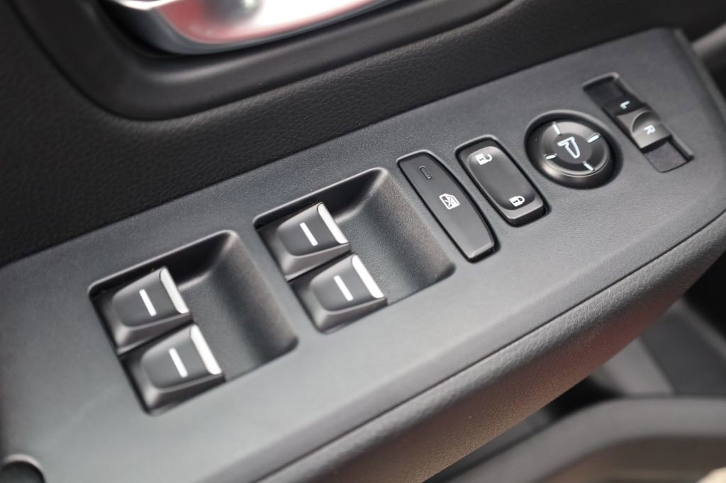 New 2025 Honda Pilot Touring image 10