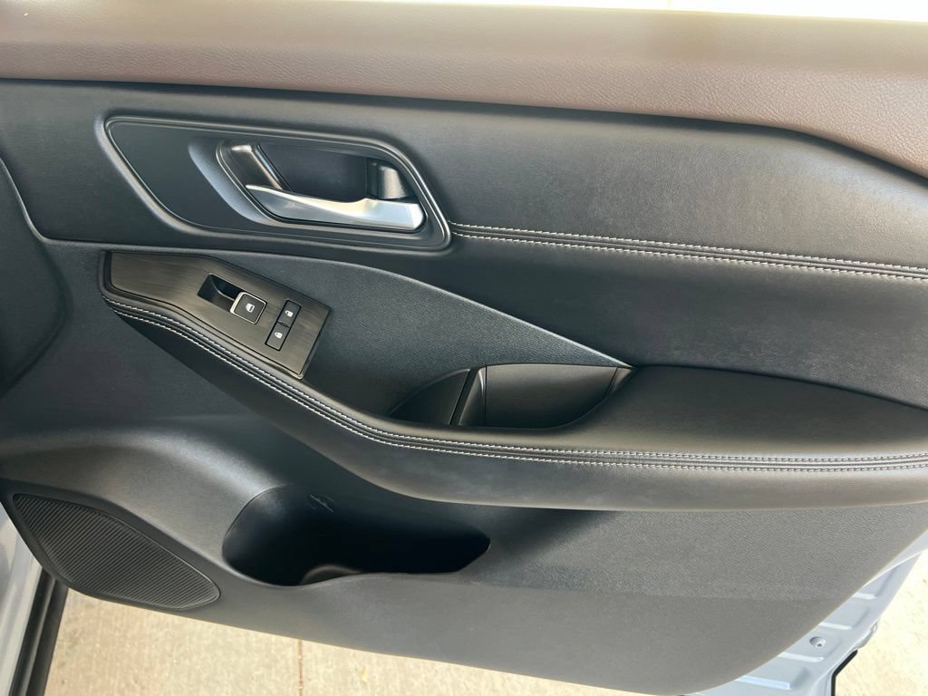 Certified 2023 Nissan Rogue SL AWD/4WD image 23