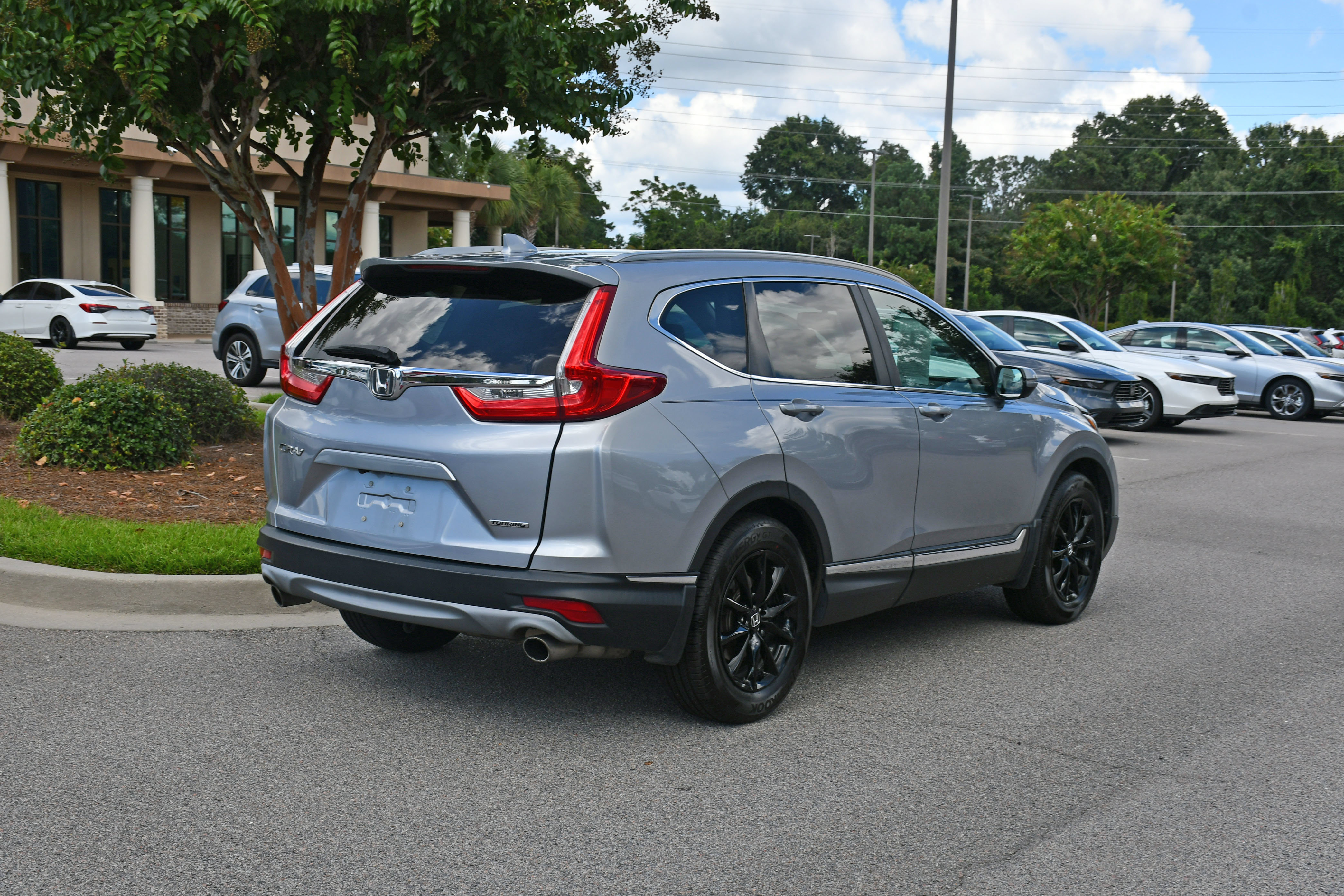Used 2017 Honda CR-V Touring image 4