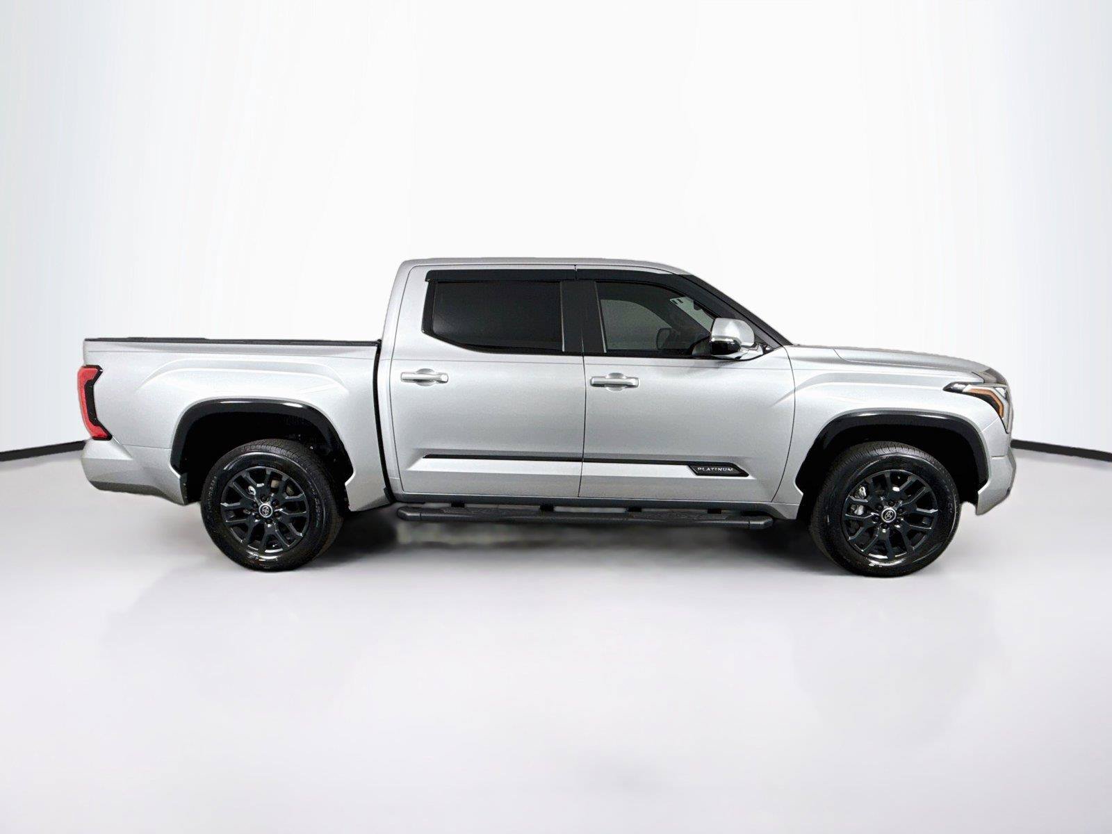 Used 2024 Toyota Tundra Platinum AWD/4WD image 11