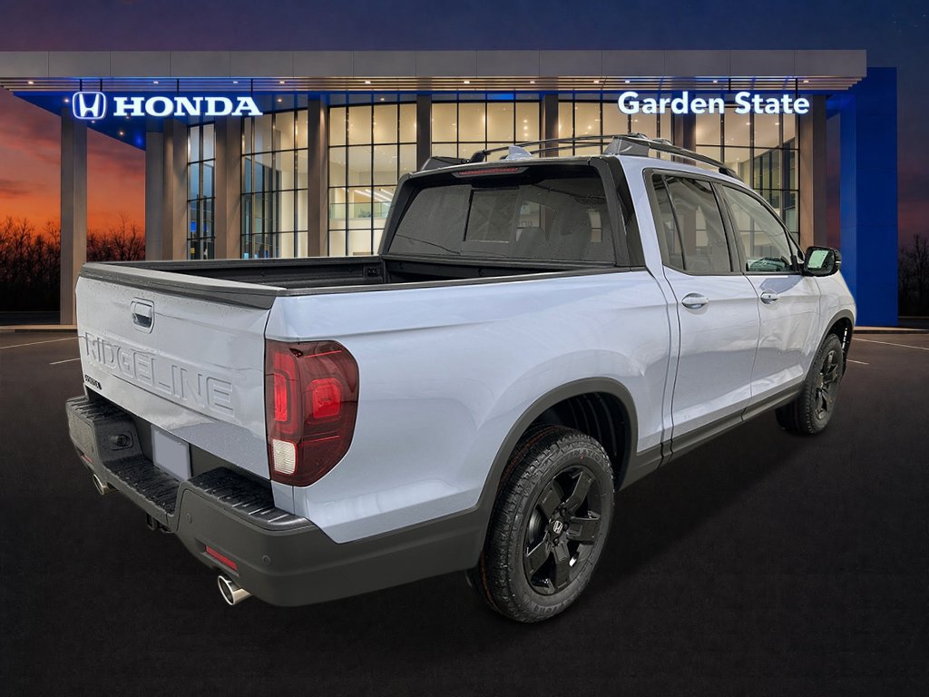 Used 2025 Honda Ridgeline Black Edition image 5