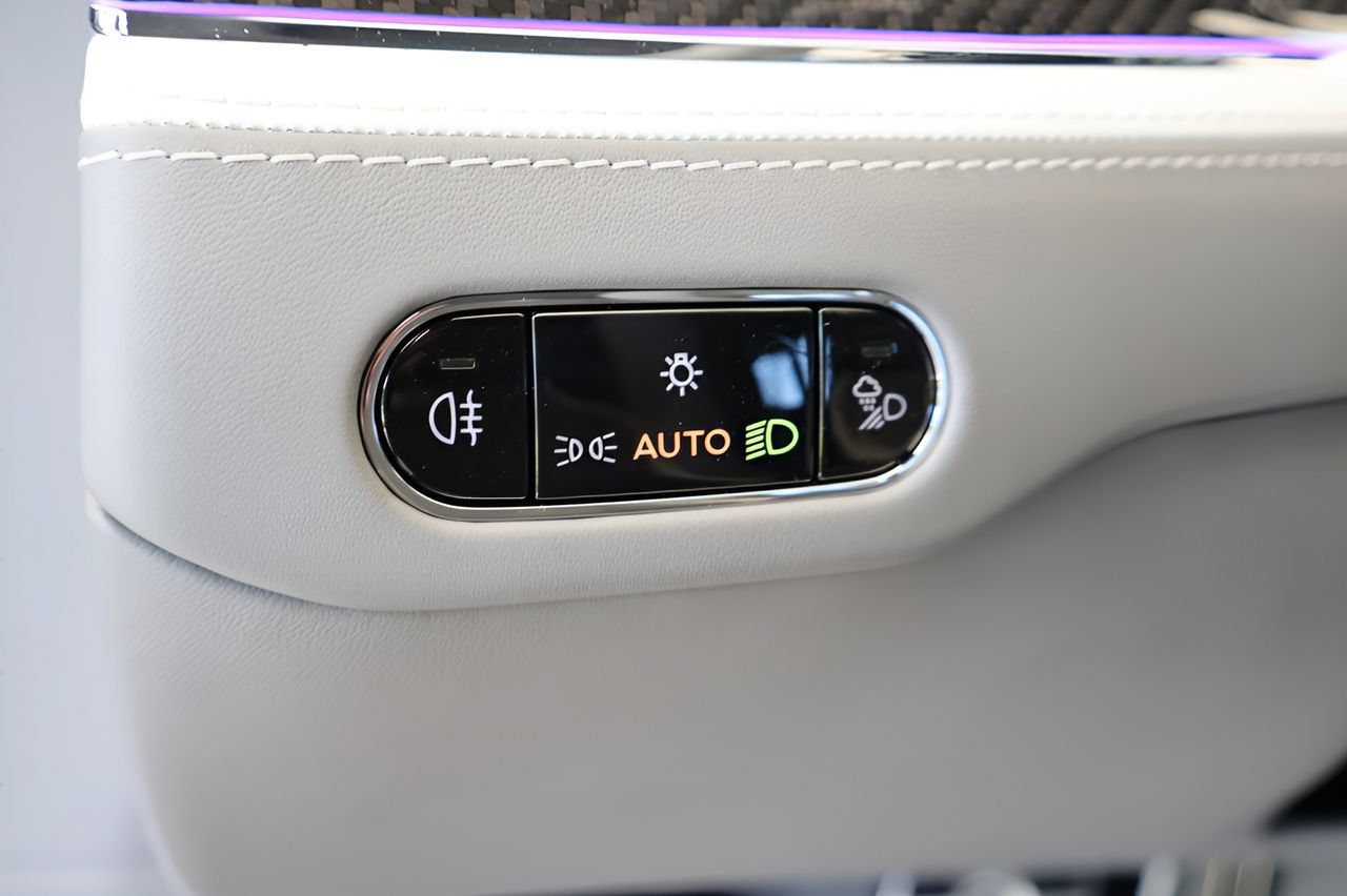 New 2026 Bentley Flying Spur Plug-In Hybrid AWD/4WD image 23