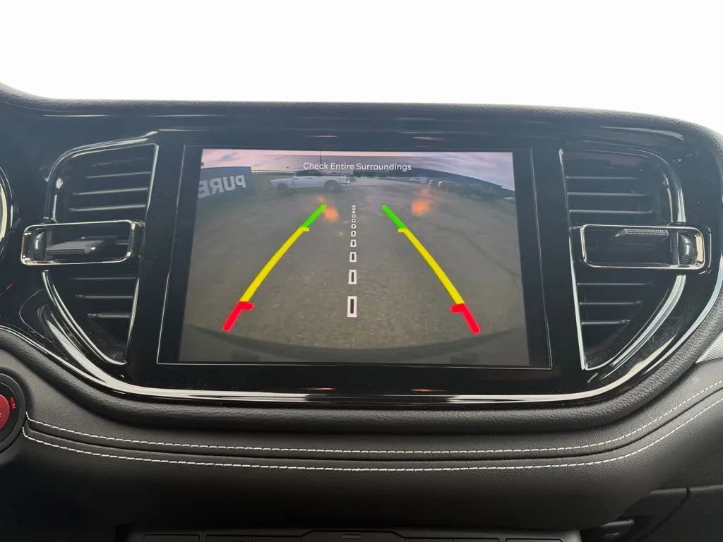 Used 2022 Dodge Durango SRT w/ Technology Group AWD/4WD image 9