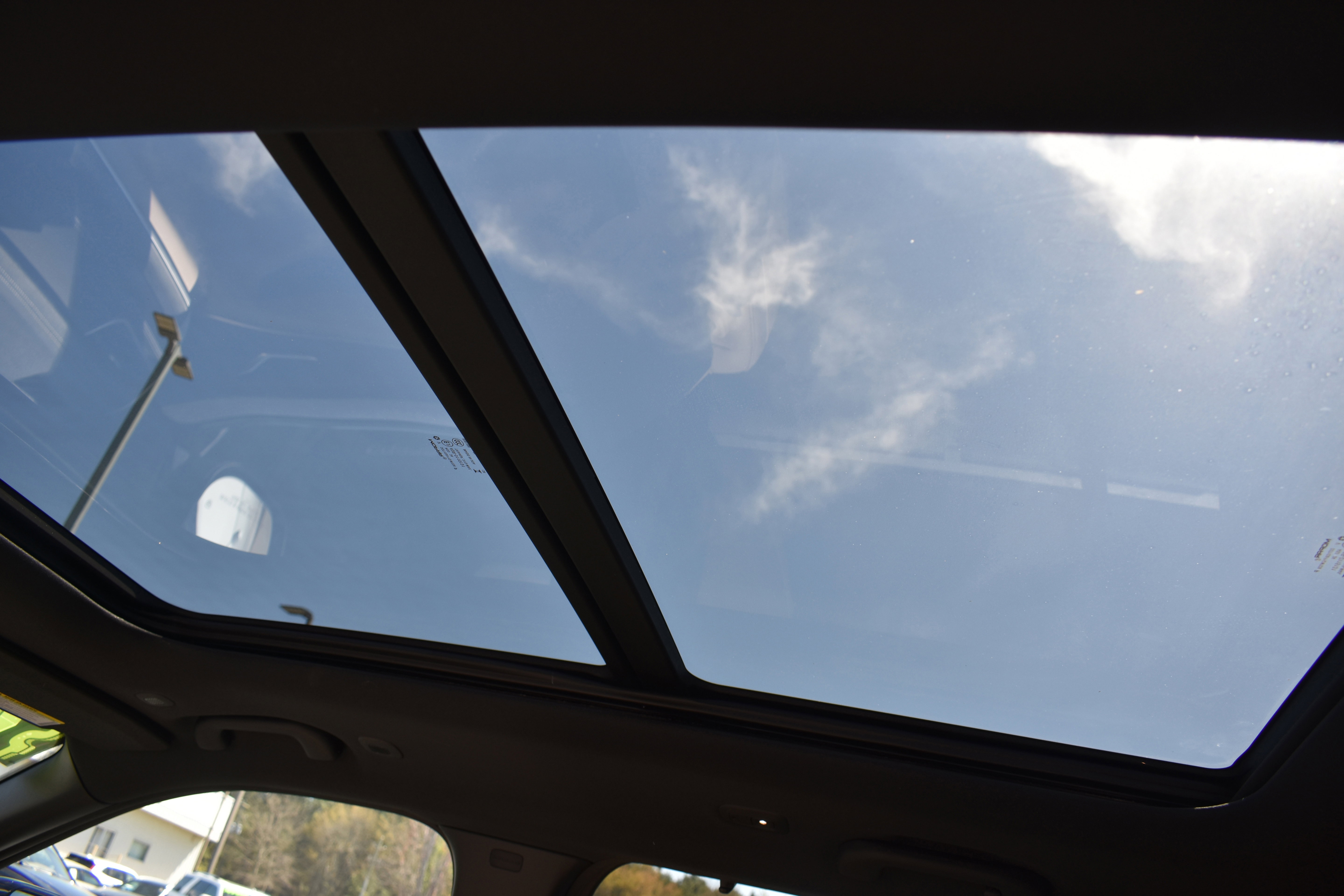 Used 2025 Jeep Grand Cherokee Limited w/ Luxury Tech Group II image 30