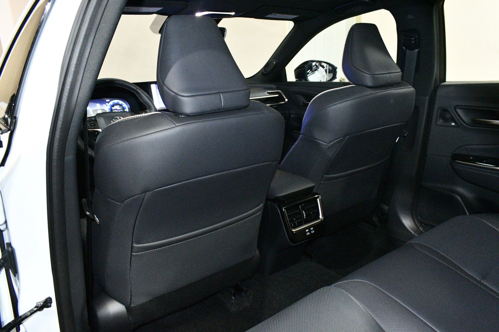 Used 2026 Toyota Crown AWD/4WD image 15