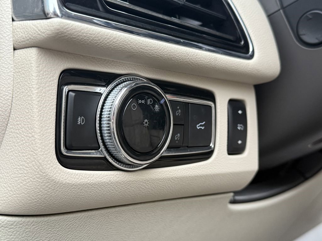 Used 2019 Lincoln Navigator Reserve image 30