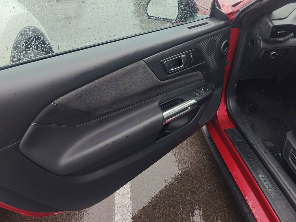 Used 2024 Ford Mustang Coupe image 6