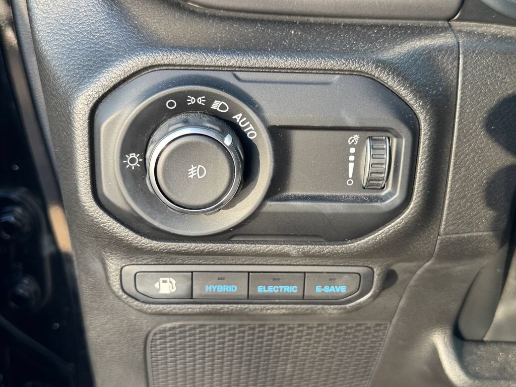 Used 2023 Jeep Wrangler Unlimited w/ Cold Weather Group AWD/4WD image 11