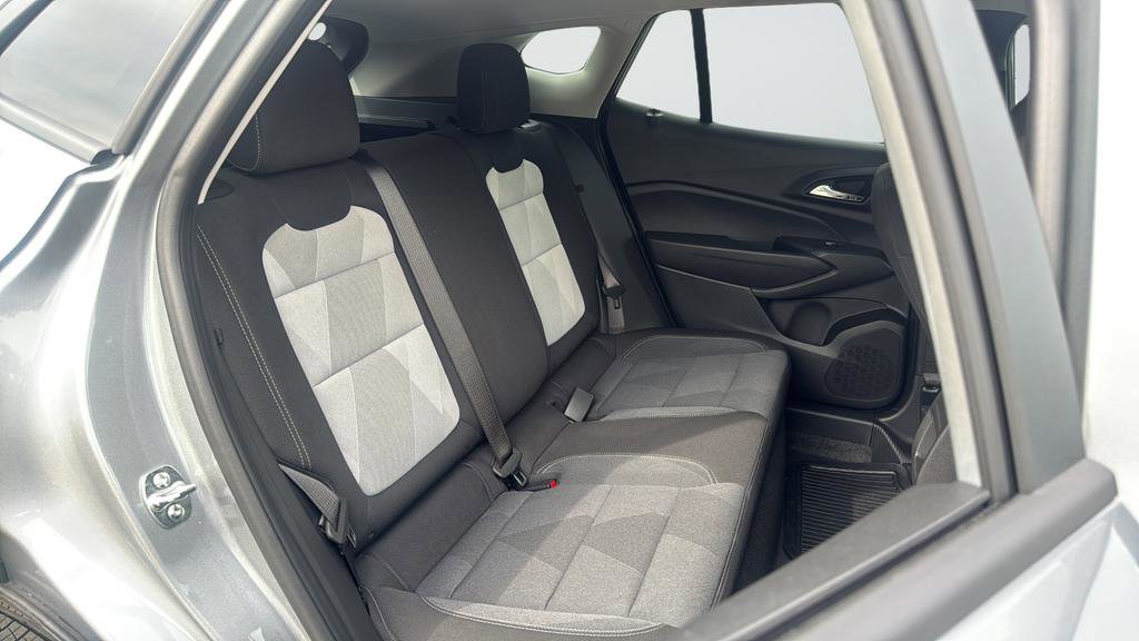 Used 2026 Chevrolet Trax LS FWD image 20