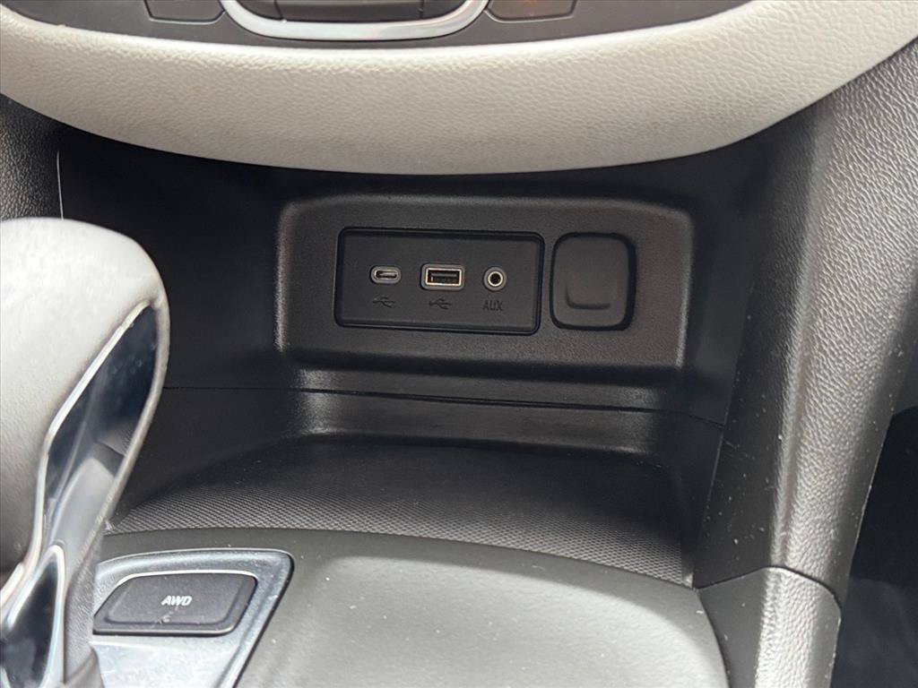 Used 2022 Chevrolet Equinox LS AWD/4WD image 18