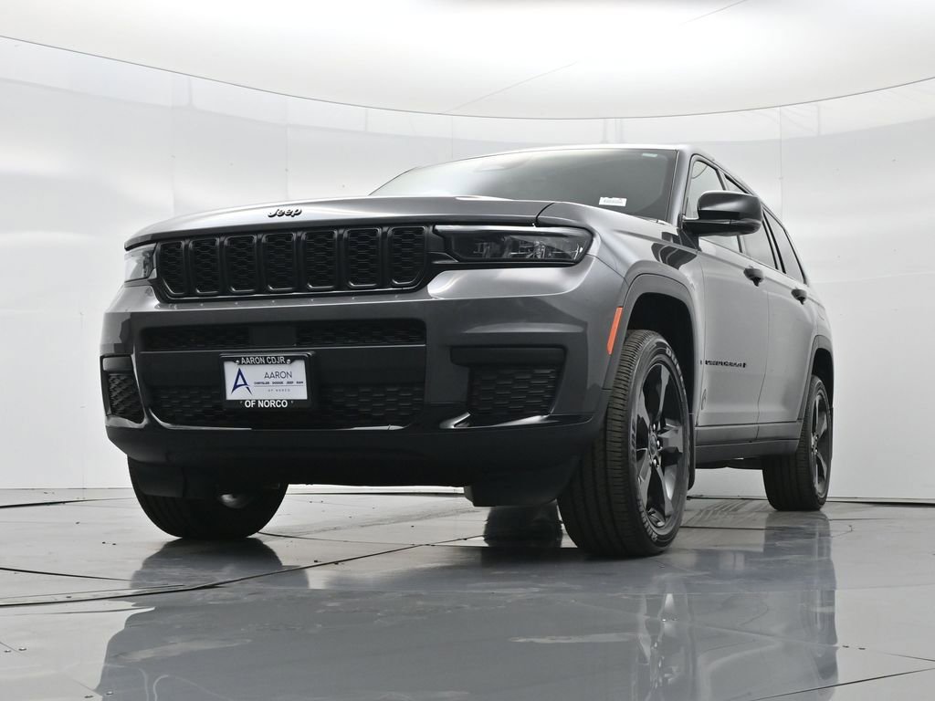 New 2025 Jeep Grand Cherokee L Laredo image 46