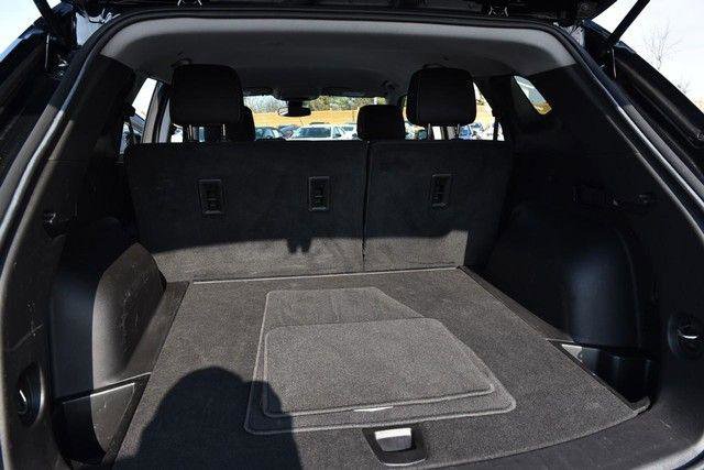 Used 2025 Chevrolet Blazer LT image 21