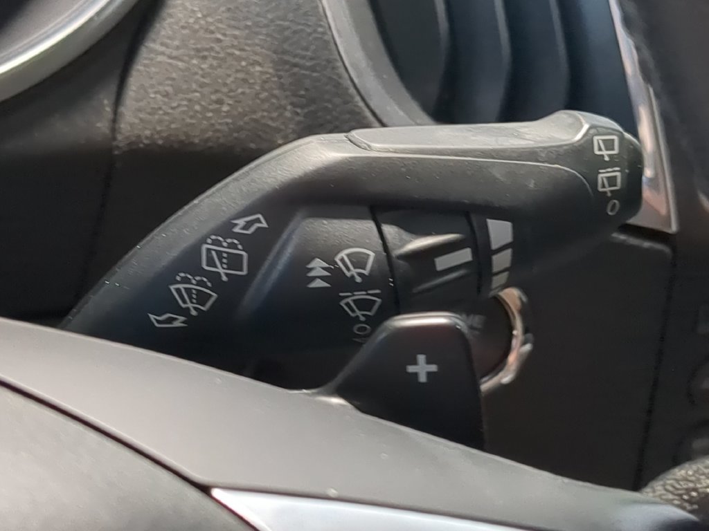 Used 2018 Ford Edge Titanium w/ Technology Package AWD/4WD image 30