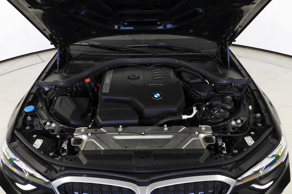 Used 2023 BMW 330i Sedan w/ Driving Assistance Package image 6
