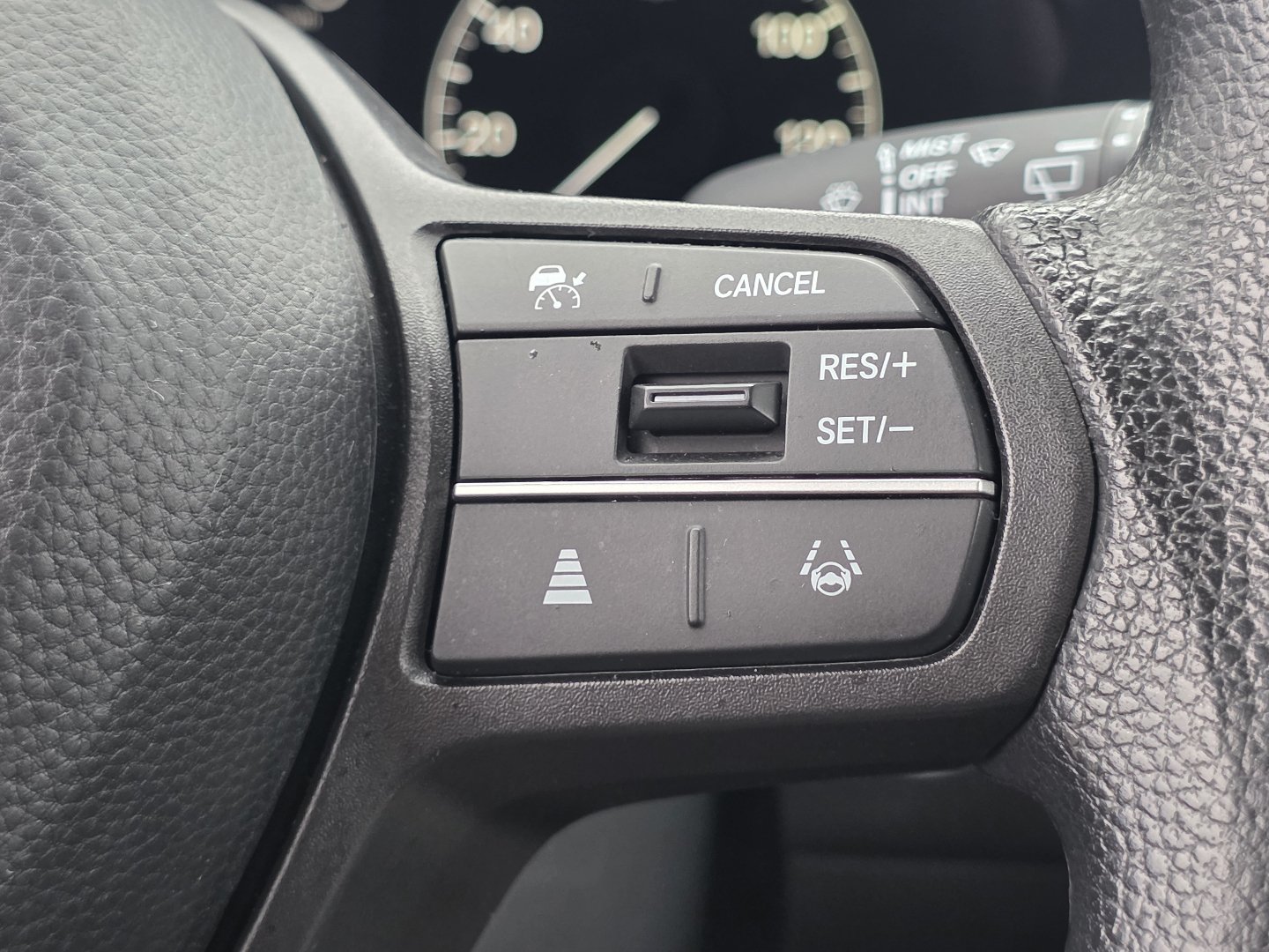 Certified 2024 Honda HR-V LX image 29